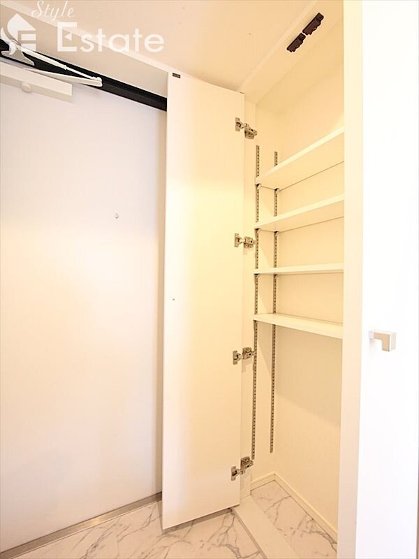 プルミエ志賀本通の物件内観写真