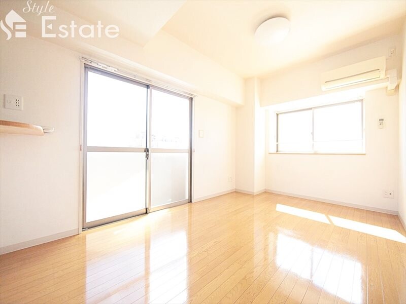 クイーンズ・スクエアの物件内観写真