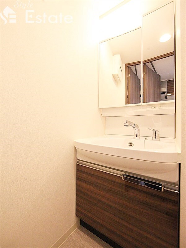 プレサンス丸の内アドブルの物件内観写真