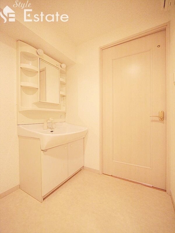 クイーンズ・スクエアの物件内観写真