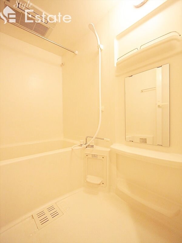 クイーンズ・スクエアの物件内観写真