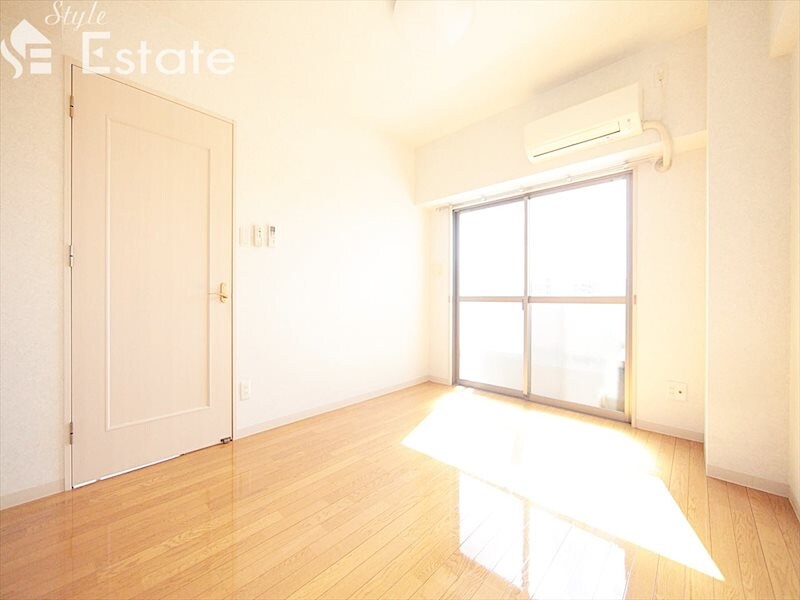 クイーンズ・スクエアの物件内観写真