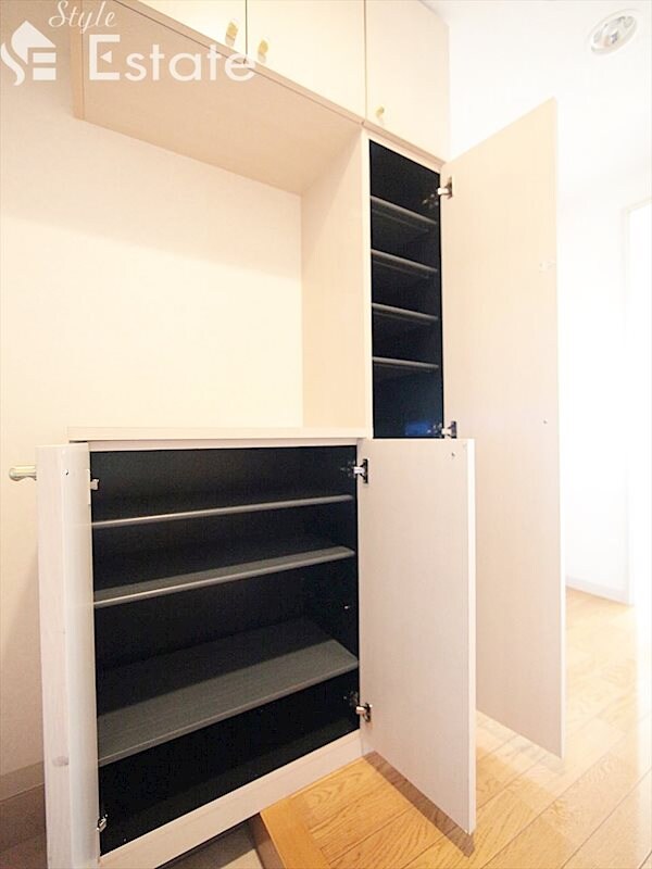 クイーンズ・スクエアの物件内観写真