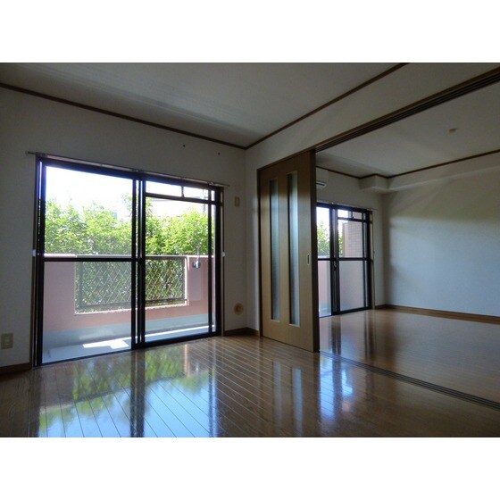 スカイマンション幾久富の物件内観写真