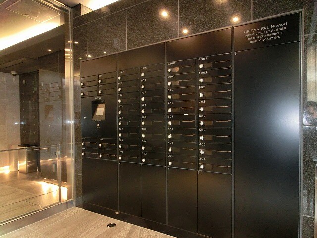 クレヴィアリグゼ日暮里の物件外観写真