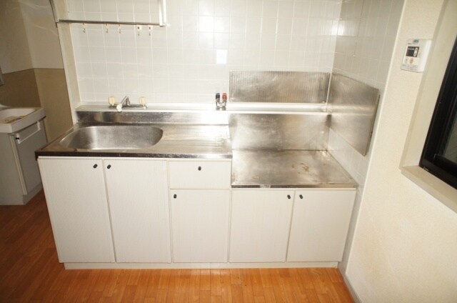 サンライフ岡田の物件内観写真