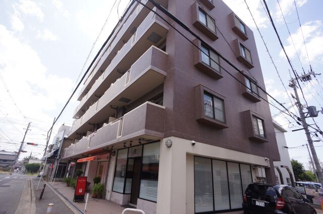 グランディール鹿島の物件外観写真