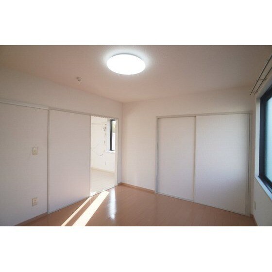 ラ・プリムヴェールＡ棟の物件内観写真