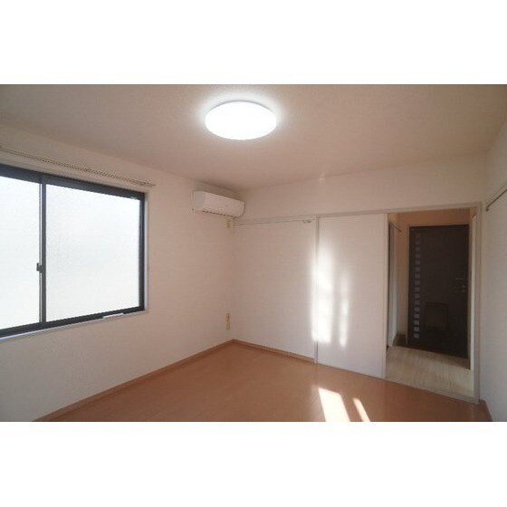 ラ・プリムヴェールＡ棟の物件内観写真