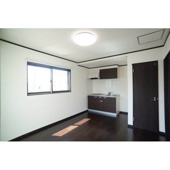 ラウレア（井野町）の物件内観写真