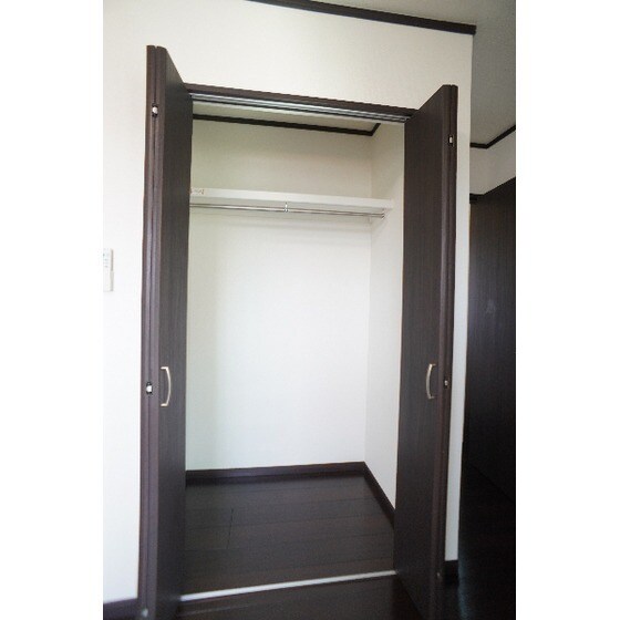 ラウレア（井野町）の物件内観写真