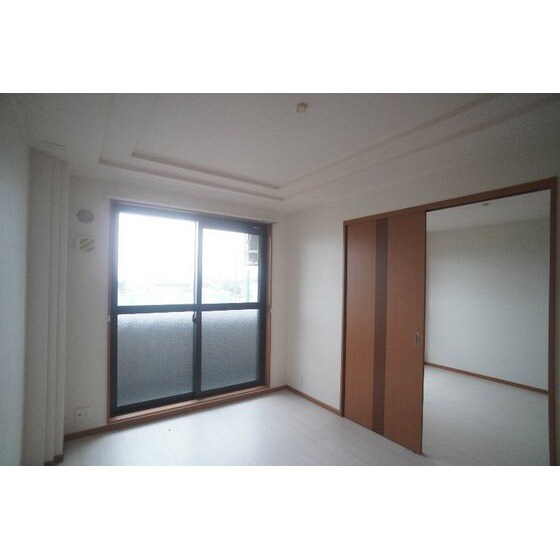 サンライズ・ガーデンの物件内観写真