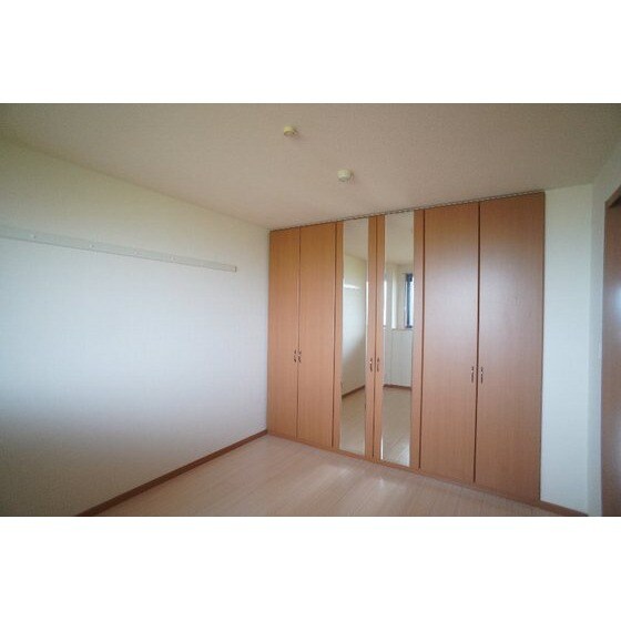 サンライズ・ガーデンの物件内観写真