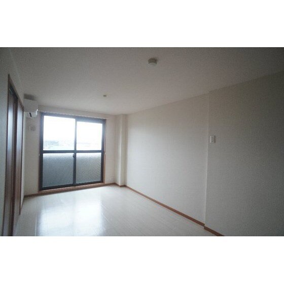 サンライズ・ガーデンの物件内観写真