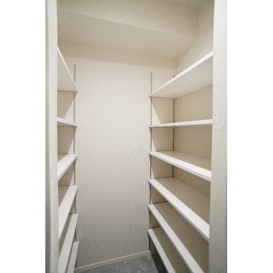 クオリアコート和田町の物件内観写真