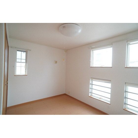 ミストラルＢの物件内観写真