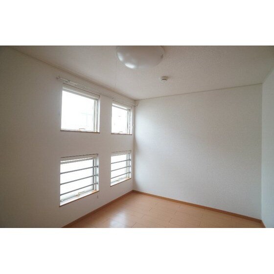 ミストラルＢの物件内観写真