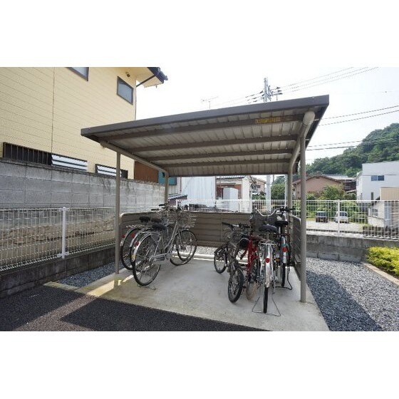 メゾン・ド・ジュネスの物件外観写真