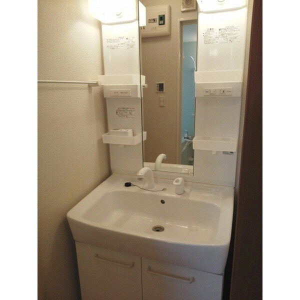 ネオ・ハーモニーの物件内観写真