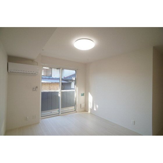 Ｄ－ＲＯＯＭ浜尻町の物件内観写真