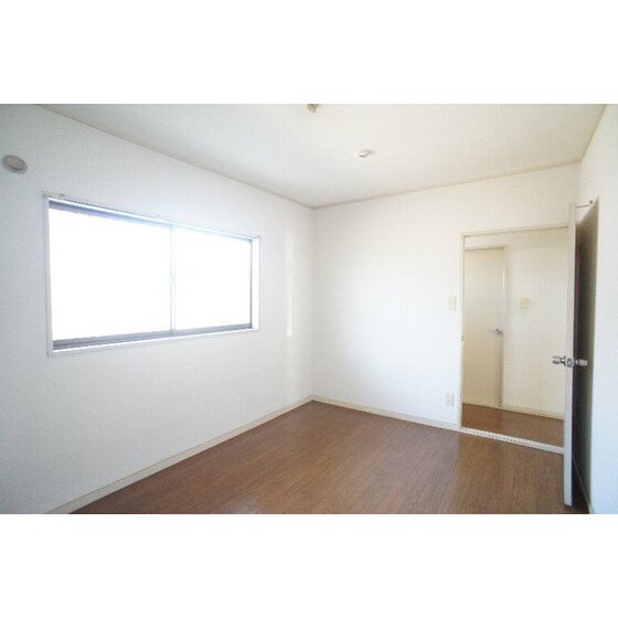 ホワイトハイツ　１の物件内観写真