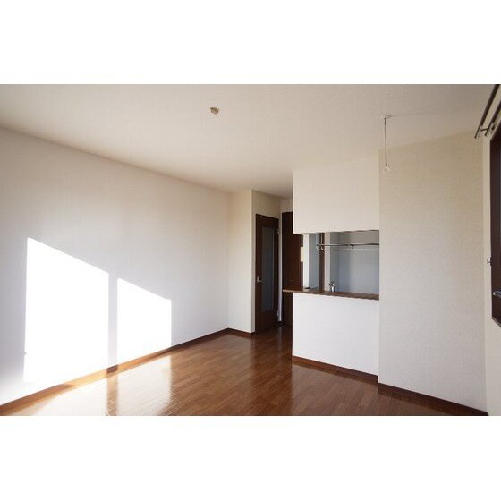 フェニックスⅢの物件内観写真