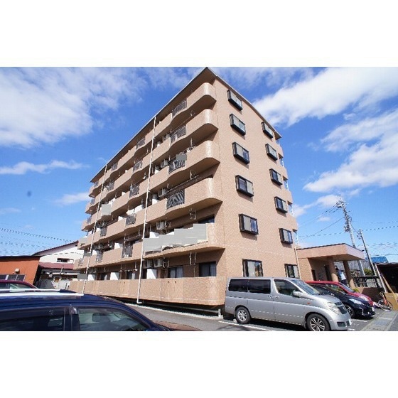 メゾン・キンレイⅡの物件外観写真