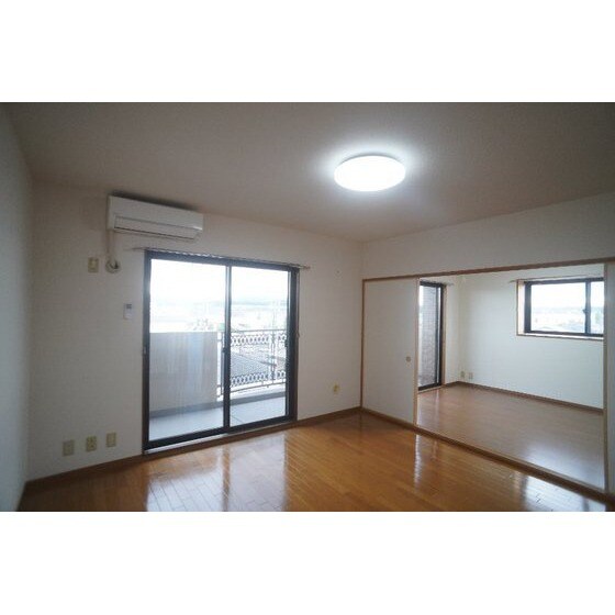 メゾン・キンレイⅡの物件内観写真