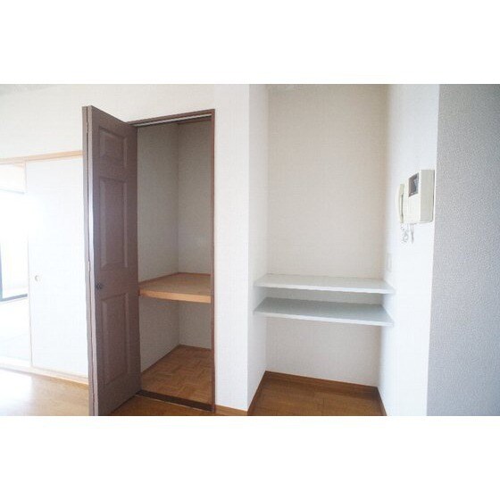 メゾン・キンレイⅡの物件内観写真