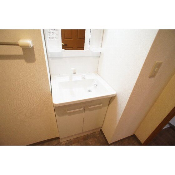 ルミエール中居　壱番館の物件内観写真