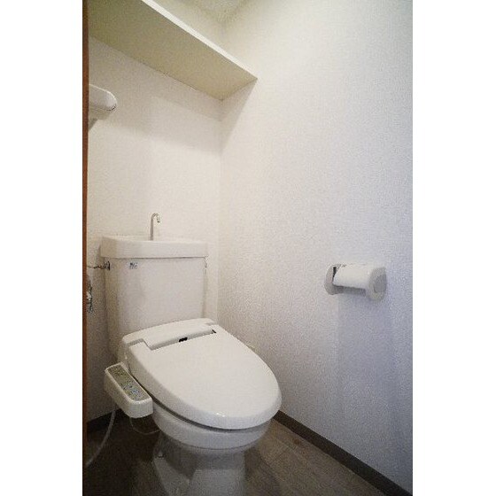 ルミエール中居　壱番館の物件内観写真