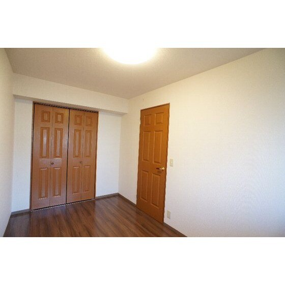 ルミエール中居　壱番館の物件内観写真