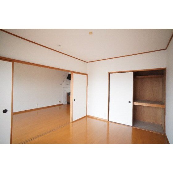 ルミエール中居　壱番館の物件内観写真