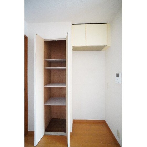 ルミエール中居　壱番館の物件内観写真