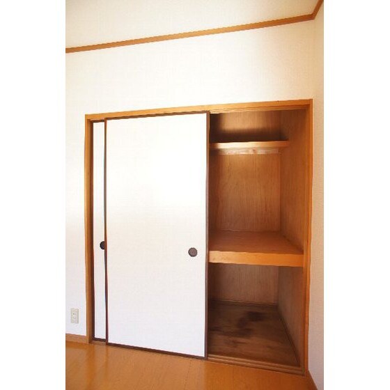 ルミエール中居　壱番館の物件内観写真