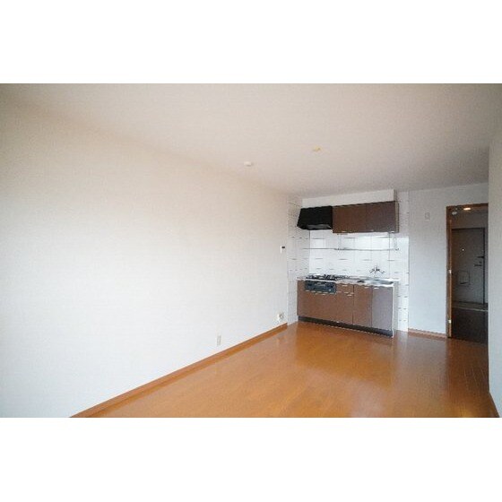 ルミエール中居　壱番館の物件内観写真