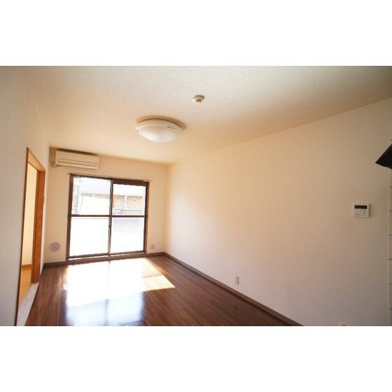 ルミエール中居　壱番館の物件内観写真