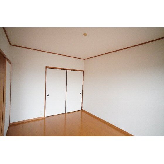 ルミエール中居　壱番館の物件内観写真