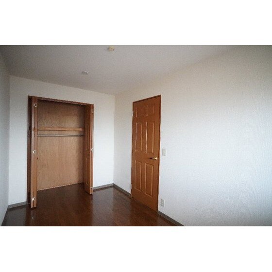 ルミエール中居　壱番館の物件内観写真