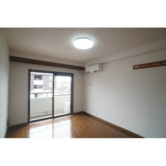 ガーデンプレイス中居町の物件内観写真