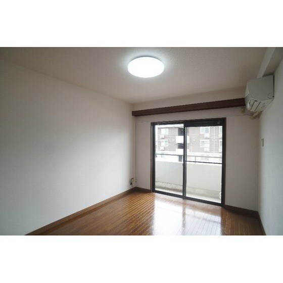 ガーデンプレイス中居町の物件内観写真