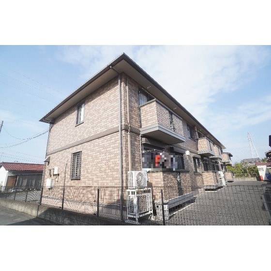 レフィナードの物件外観写真