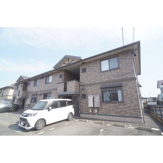 レフィナードの物件外観写真