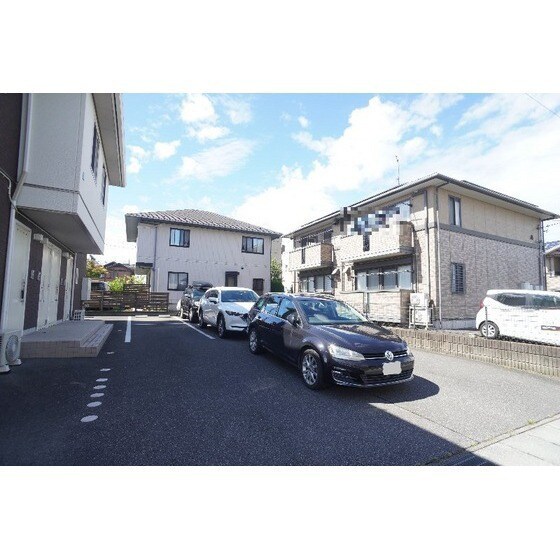 シルクツリーガーデンの物件外観写真