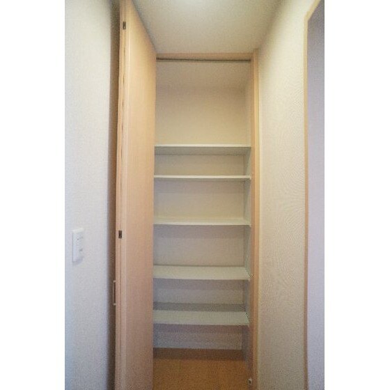 シルクツリーガーデンの物件内観写真