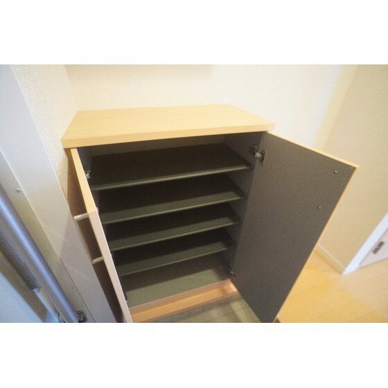 シルクツリーガーデンの物件内観写真