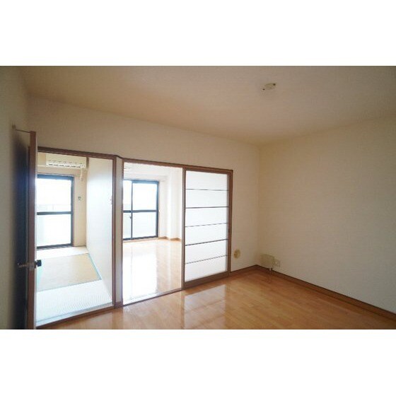 ドムス中居の物件内観写真