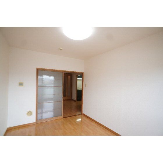 ドムス中居の物件内観写真