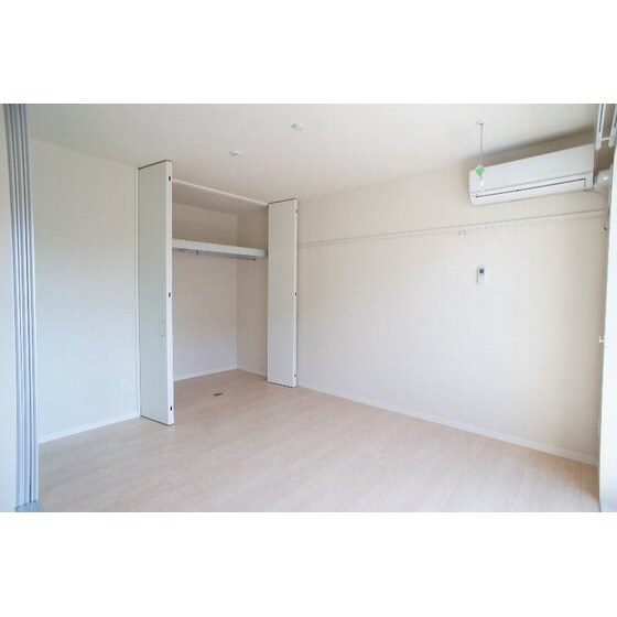 グラティア上中居の物件内観写真