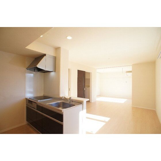 グラティア上中居の物件内観写真